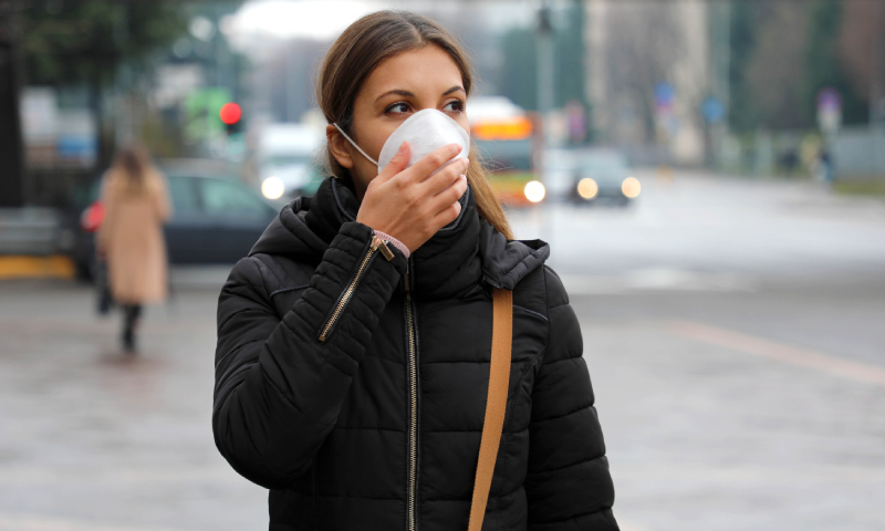 Should You Wear a Face Mask to Protect Against the Coronavirus ...