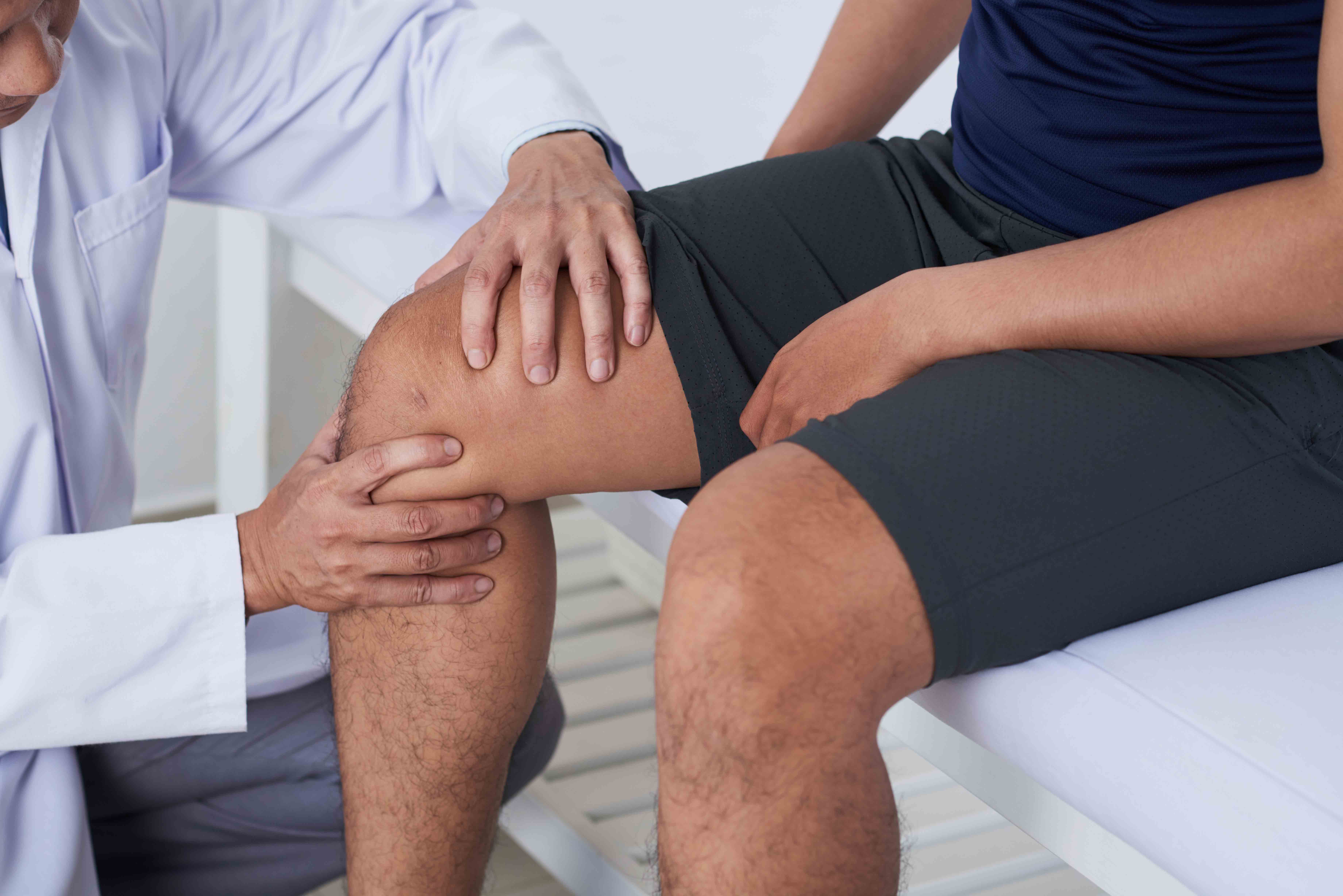 Medical School Professor Offers Hope for Chronic Knee Pain