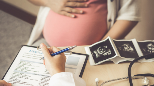 Pregnant woman at the doctor