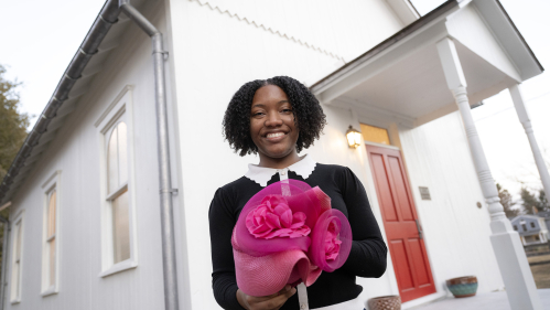 Kyra March (GSNB ’29), curated the exhibit “The Head That Wears The Crown” at the Stoutsburg Sourland African American Museum (SSAAM) in Skillman, NJ. The exhibit features headwear donated by women from Second Calvary Baptist Church in Hopewell, N.J.