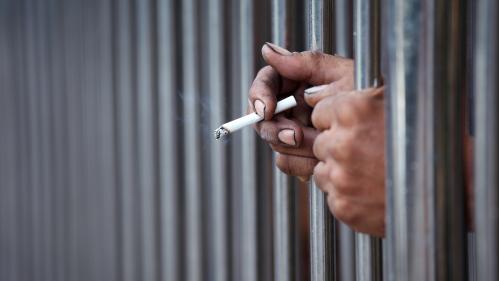 smoking in prison