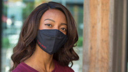 Arielle S.M Dublin (EJB ’22) wears her Rutgers branded PPE face mask during the COVID-19 pandemic