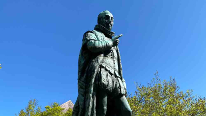 the oxidized bronze statue of William the Silent, also known as “Willie the Silent” welcomes visitors to the Voorhees Mall.