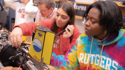 Rutgers students working on the ocean floor Sentinel Glider