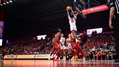 men's basketball playing USC