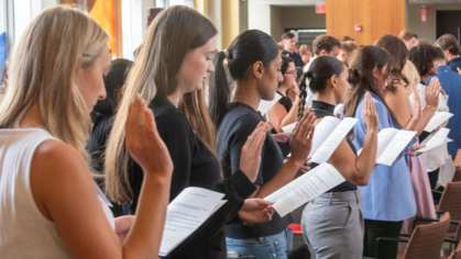 Incoming Rutgers law school students take the Oath of Professionalism at orientation