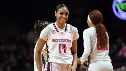 women's basketball players