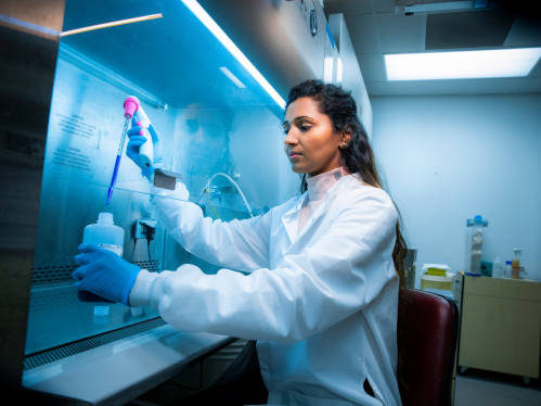 Woman in biology lab