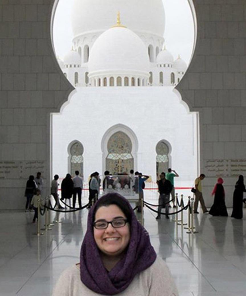Image of Chelsie Güner at Sheikh Zayed Grand Mosque, Abu Dhabi.