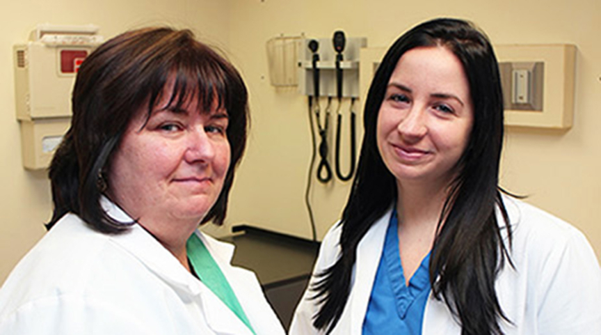 Image of Shawn Simone, left, and her daughter, Nicole Simone