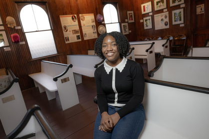 Kyra March (GSNB ’29), curated the exhibit “The Head That Wears The Crown” at the Stoutsburg Sourland African American Museum (SSAAM) in Skillman, NJ.