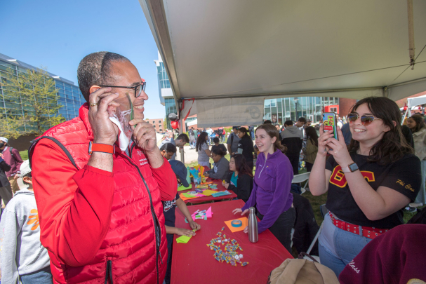 President Holloway Makes Slime on Rutgers Day